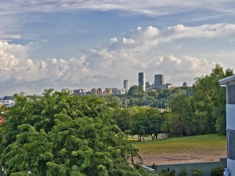 2/15 Villaflor Crescent, Woolner NT 0820