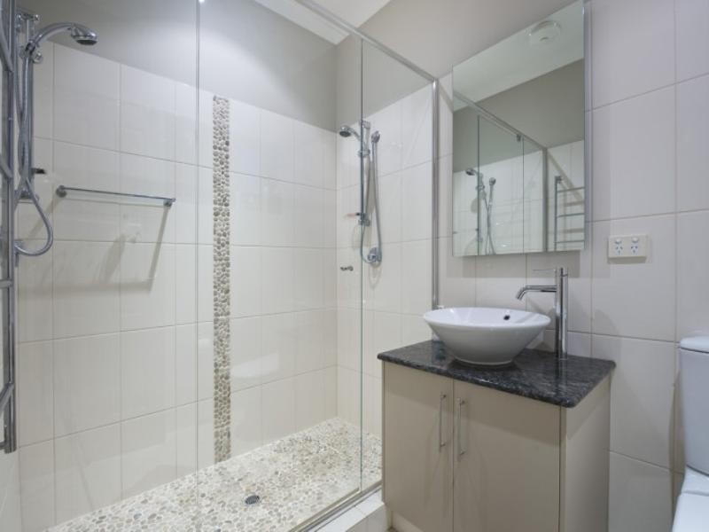 2/15 Villaflour Crescent, Woolner NT 0820