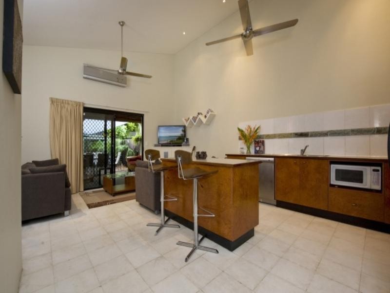 4/6 St John Court, The Gardens NT 0820