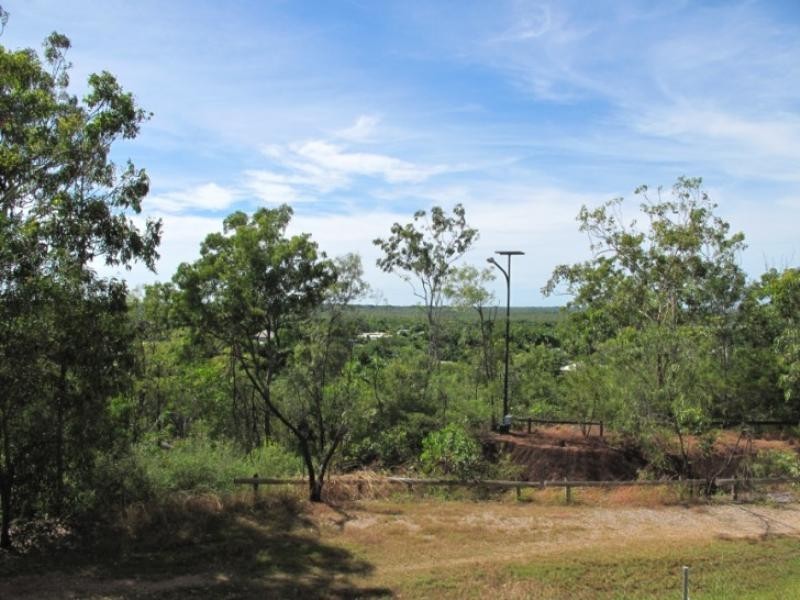 13/14 Mannikan Court, Bakewell NT 0832