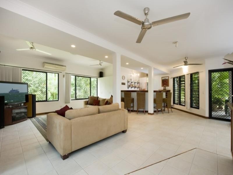 14 Whitby Court, Karama NT 0812