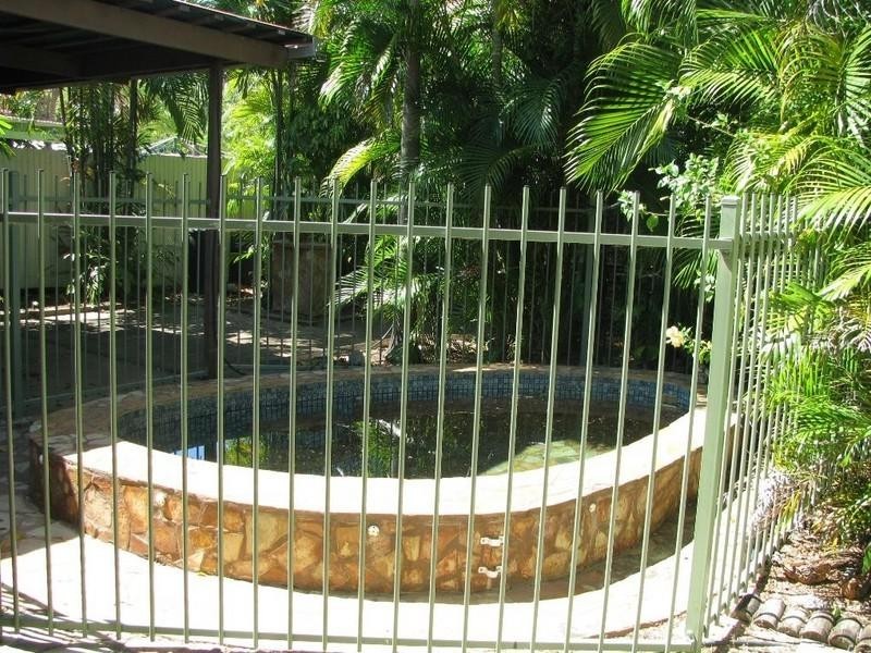 4 Garr Street, Moil NT 0810
