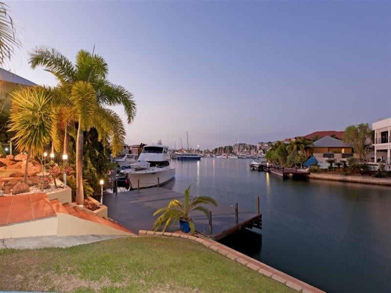 68 Cullen Bay Crescent, Cullen Bay NT 0820