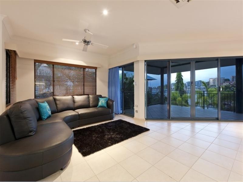 68 Cullen Bay Crescent, Cullen Bay NT 0820