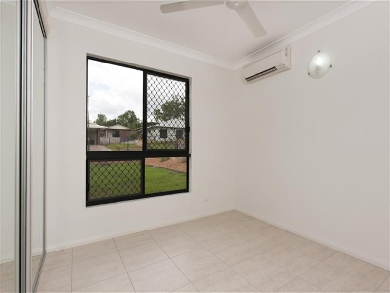 27 Deane Crescent, Rosebery NT 0832