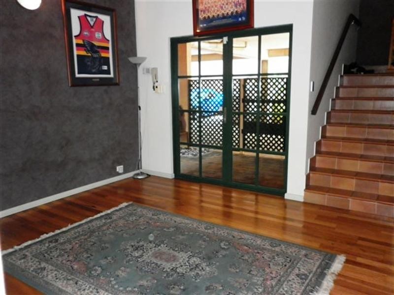 2/2 Hood Terrace, The Gardens NT 0820