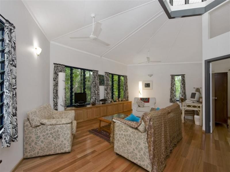 11 Clematis Street, Nightcliff NT 0810