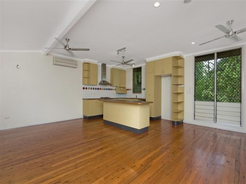 60 Darwent Street, Malak NT 0812