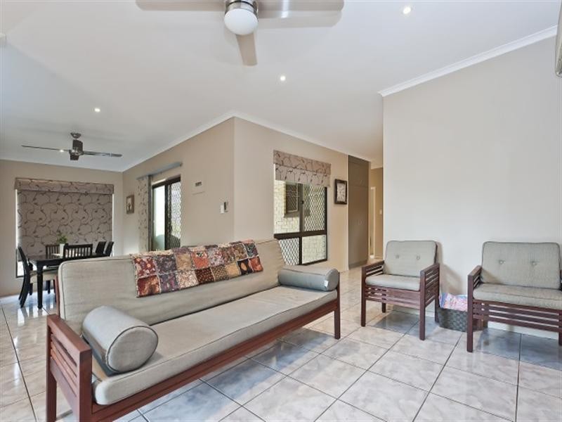 10 Lakes Crescent, Marrara NT 0812