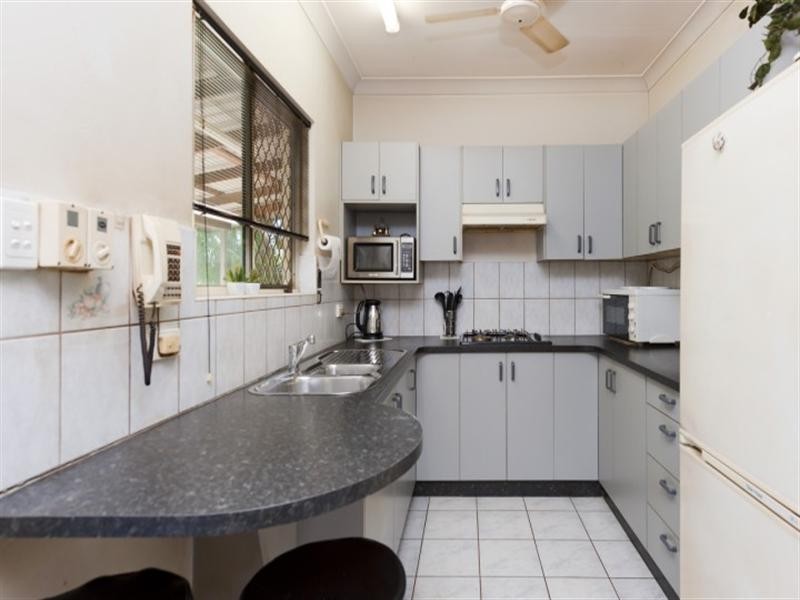 30 Hannibal Crescent, Gray NT 0830