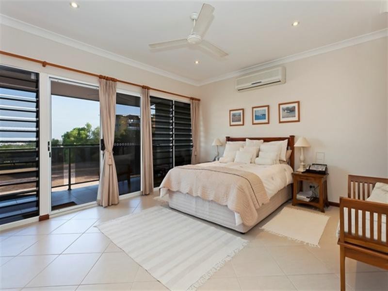 2/11 Villaflor Crescent, Woolner NT 0820