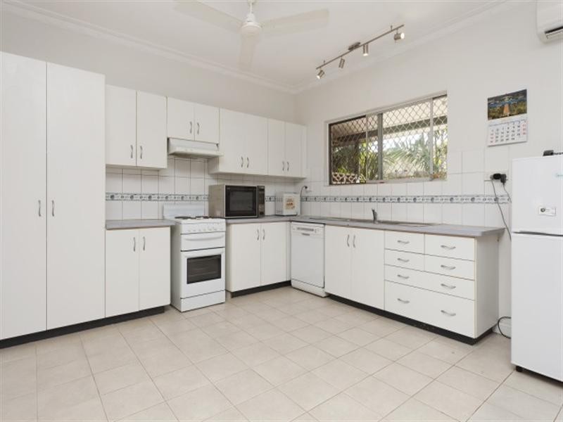 2/138 Dick Ward Drive, Coconut Grove NT 0810