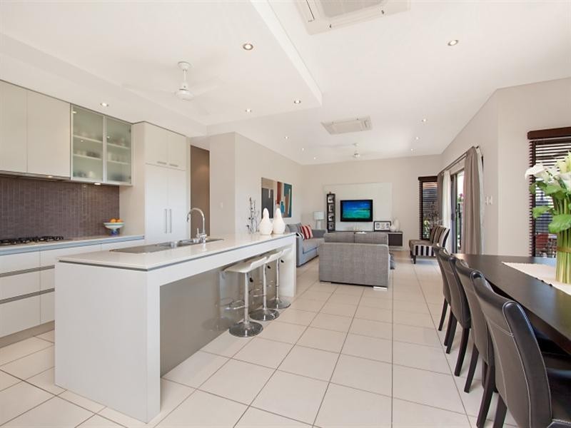 17 Matla Crescent, Lyons NT 0810