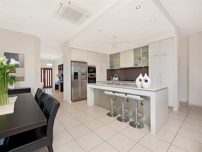 17 Matla Crescent, Lyons NT 0810