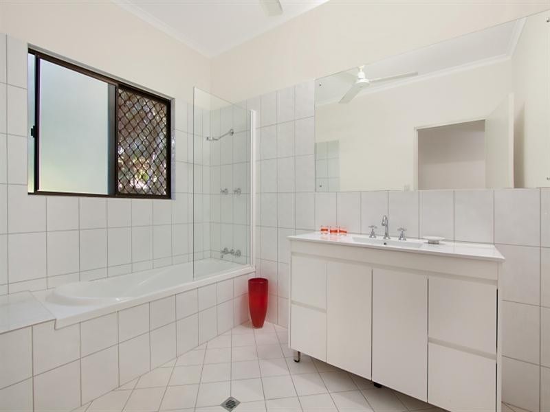 10 Renwick Court, Gray NT 0830