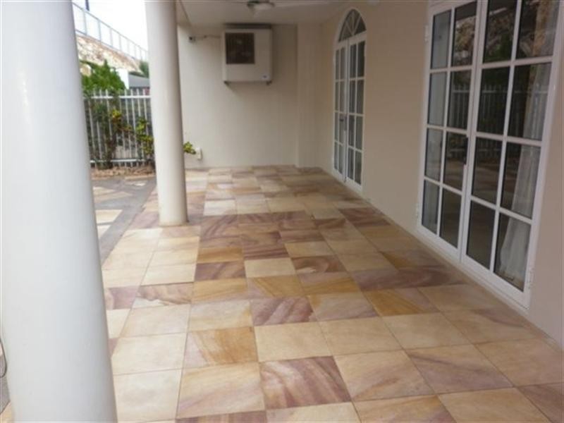 2/25 Villaflor Crescent, Woolner NT 0820