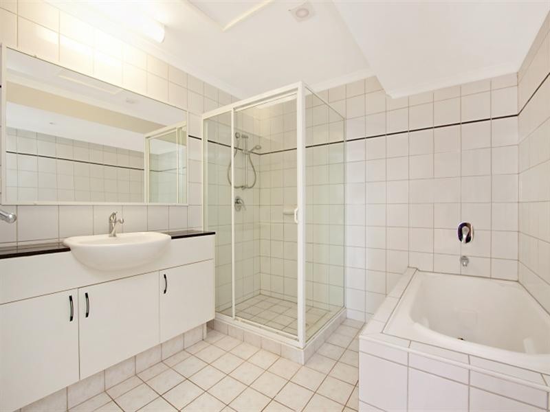 20/24 Harry Chan Avenue, Darwin NT 0800