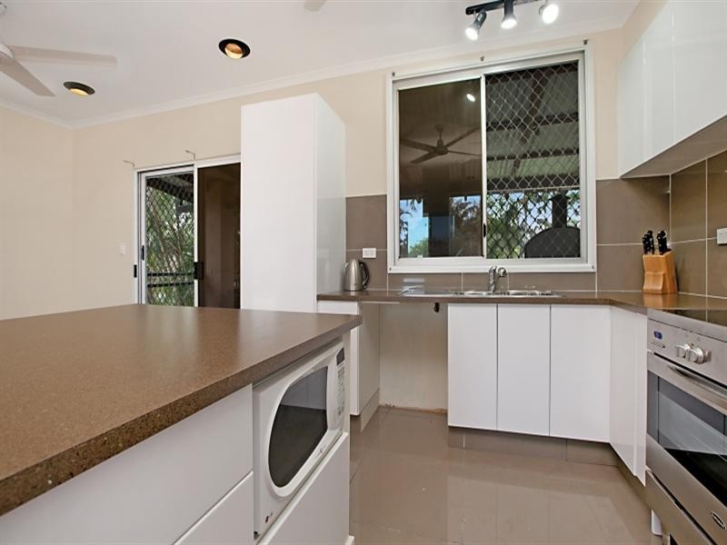 34 Calytrix Road, Karama NT 0812