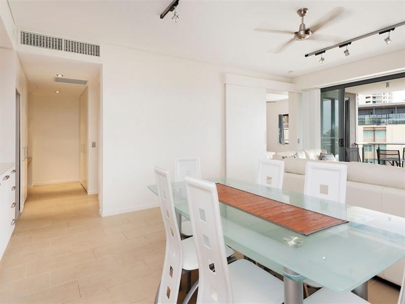 126/19B Kitchener Drive, Darwin NT 0800