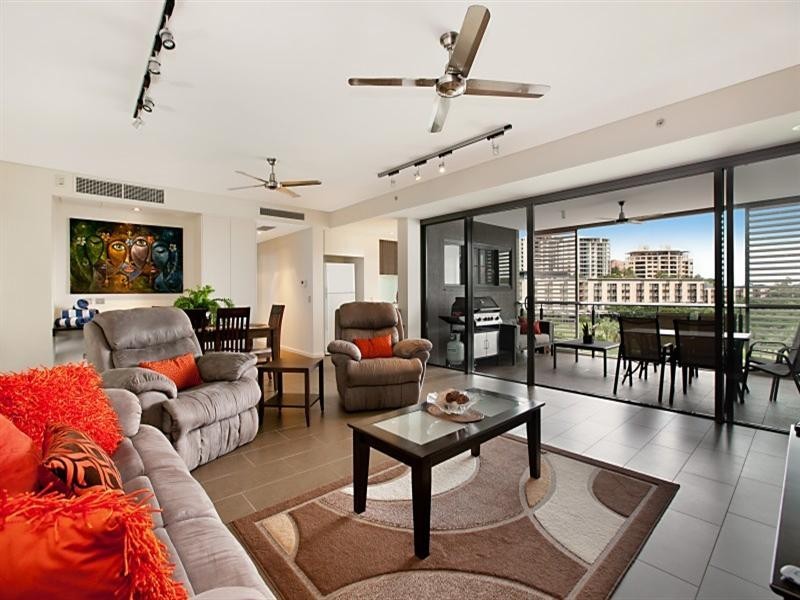 312/19B Kitchener Drive, Darwin NT 0800