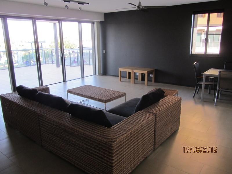 219/19 Kitchener Drive, Darwin NT 0800
