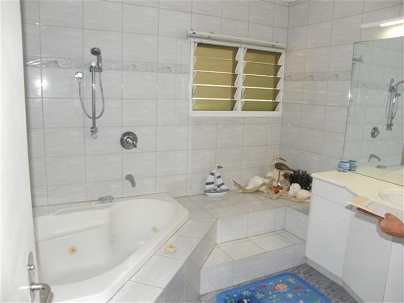 98 Cullen Bay Crescent, Cullen Bay NT 0820