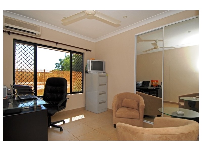 6 Bryden Street, Rosebery NT 0832
