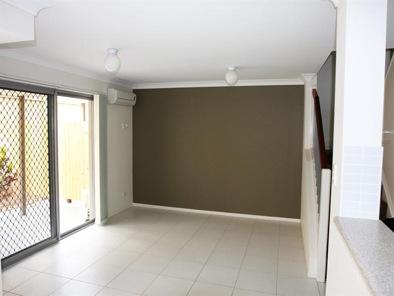 9/2311 Logan Road, Eight Mile Plains QLD 4113