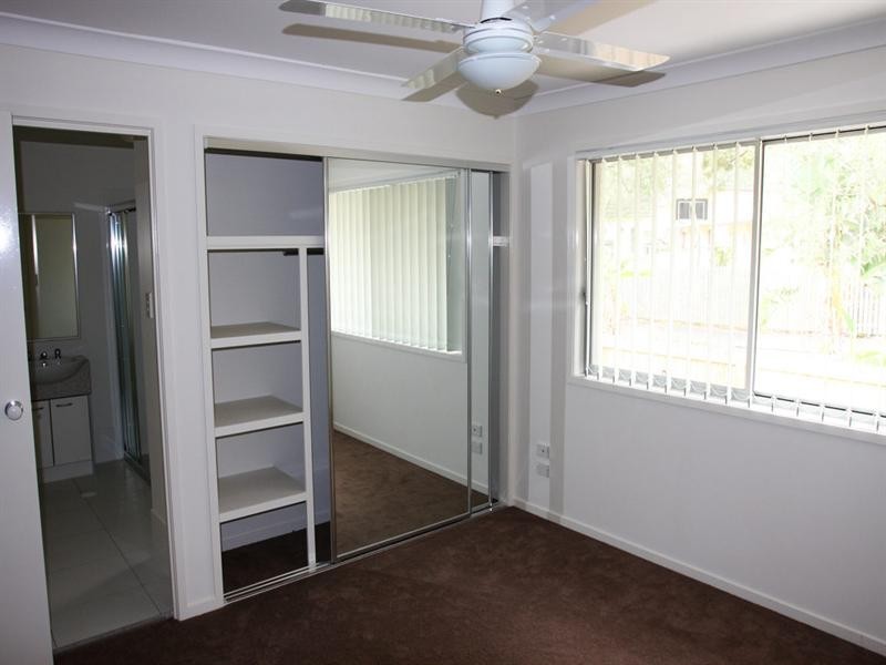 9/2311 Logan Road, Eight Mile Plains QLD 4113