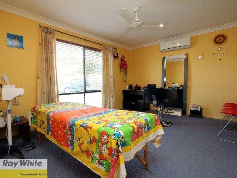 4 Amadeus Circuit, Springfield Lakes QLD 4300