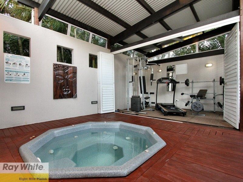 16 Ngairi Close, Eight Mile Plains QLD 4113