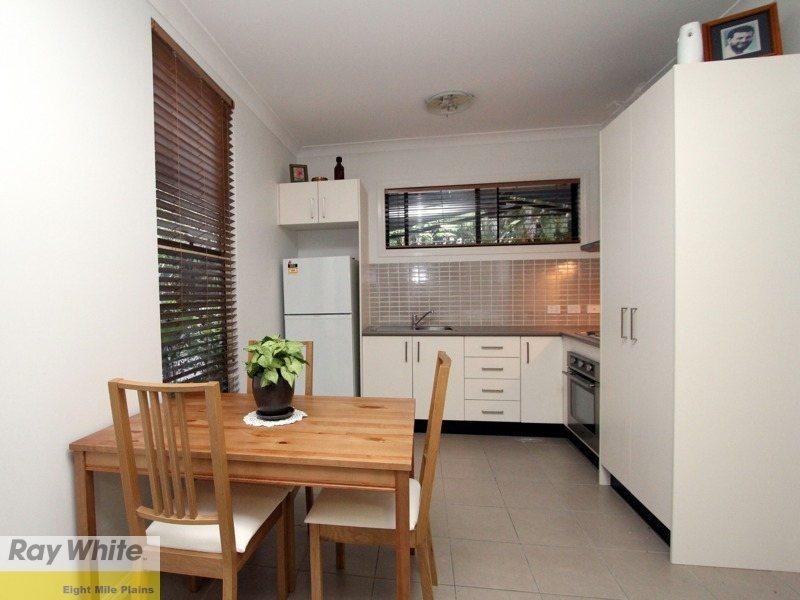 16 Ngairi Close, Eight Mile Plains QLD 4113