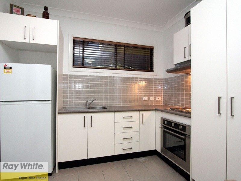 16 Ngairi Close, Eight Mile Plains QLD 4113