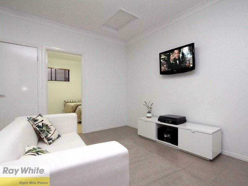 16 Ngairi Close, Eight Mile Plains QLD 4113