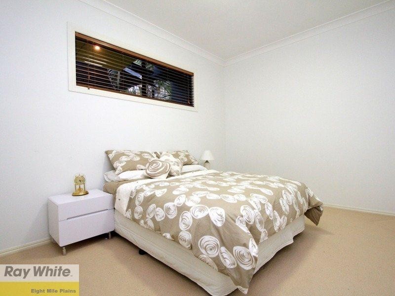 16 Ngairi Close, Eight Mile Plains QLD 4113