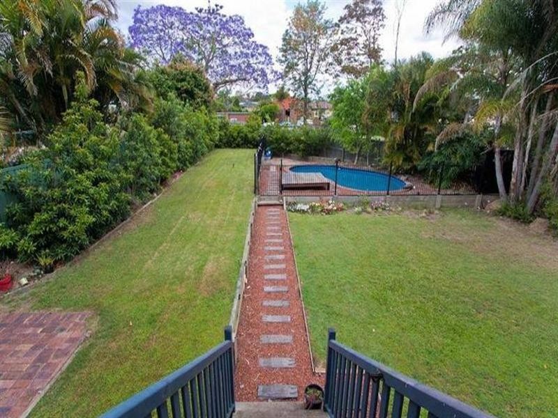 15 Kandanga Street, Eight Mile Plains QLD 4113