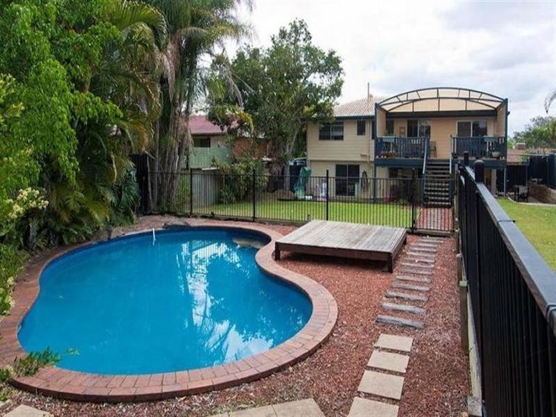 15 Kandanga Street, Eight Mile Plains QLD 4113