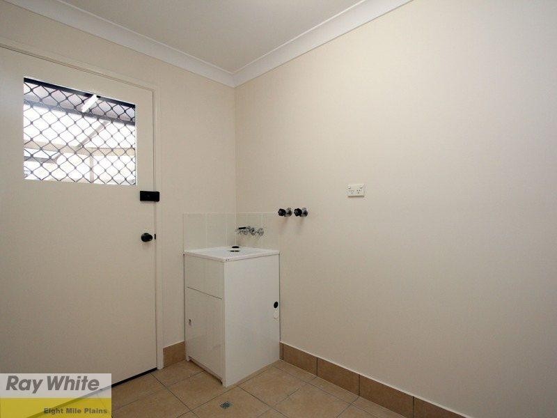 6 Oakleaf Street, Eight Mile Plains QLD 4113