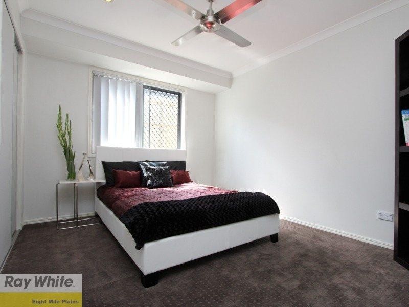 10 Wavecrest Place, Calamvale QLD 4116