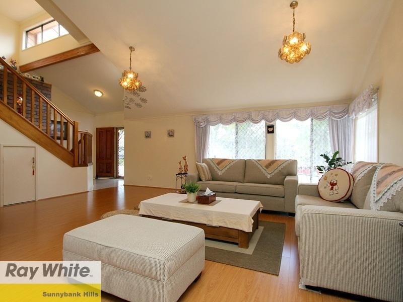 37 Alphitonia Crescent, Sunnybank Hills QLD 4109