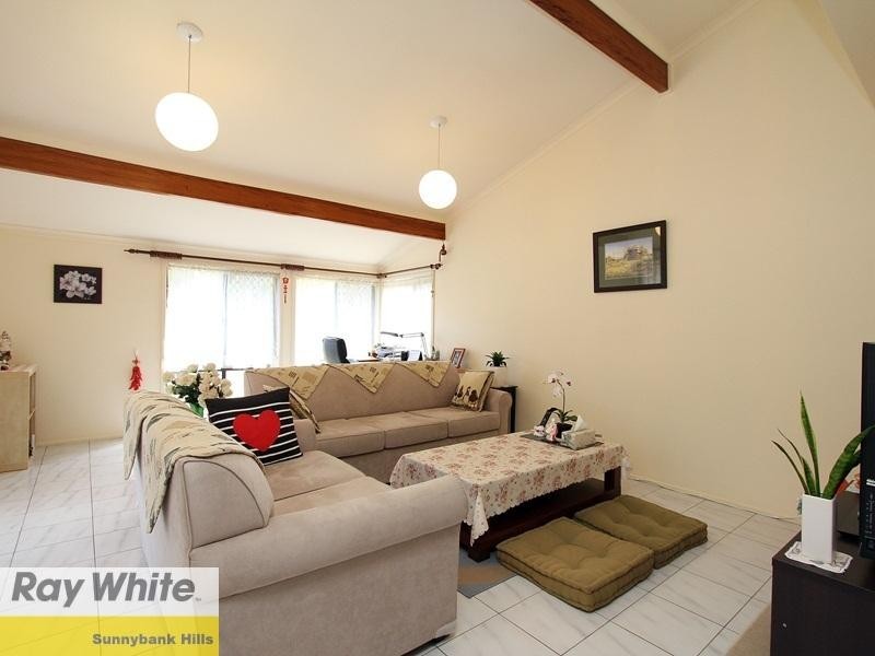 37 Alphitonia Crescent, Sunnybank Hills QLD 4109