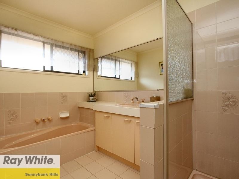 37 Alphitonia Crescent, Sunnybank Hills QLD 4109