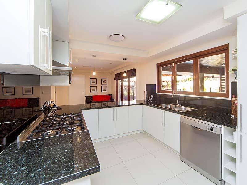 17 Lynelle Street, Sunnybank Hills QLD 4109