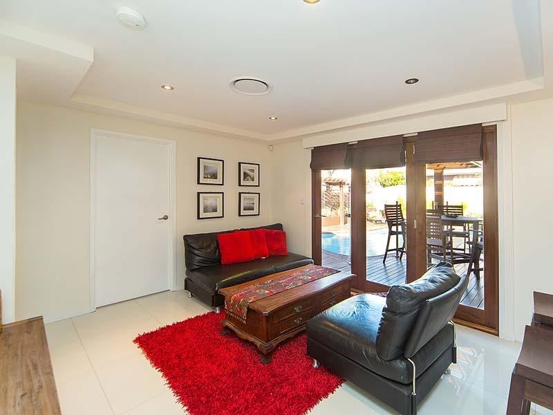 17 Lynelle Street, Sunnybank Hills QLD 4109