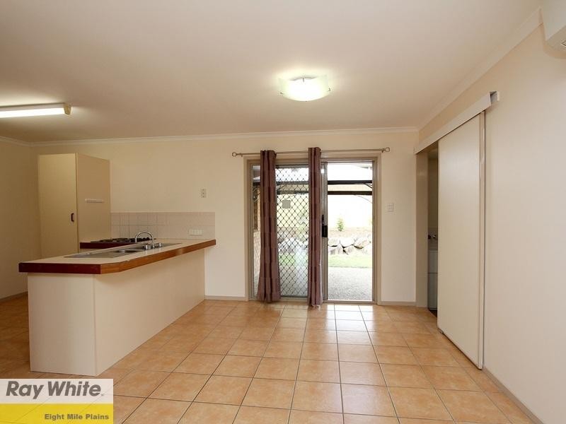 8 Kingfisher Close, Runcorn QLD 4113