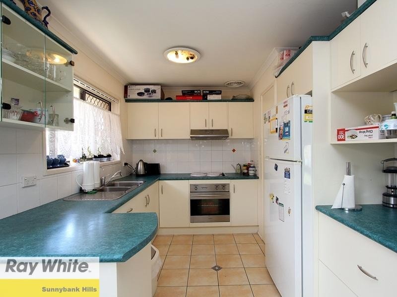 8 Headland Street, Sunnybank QLD 4109