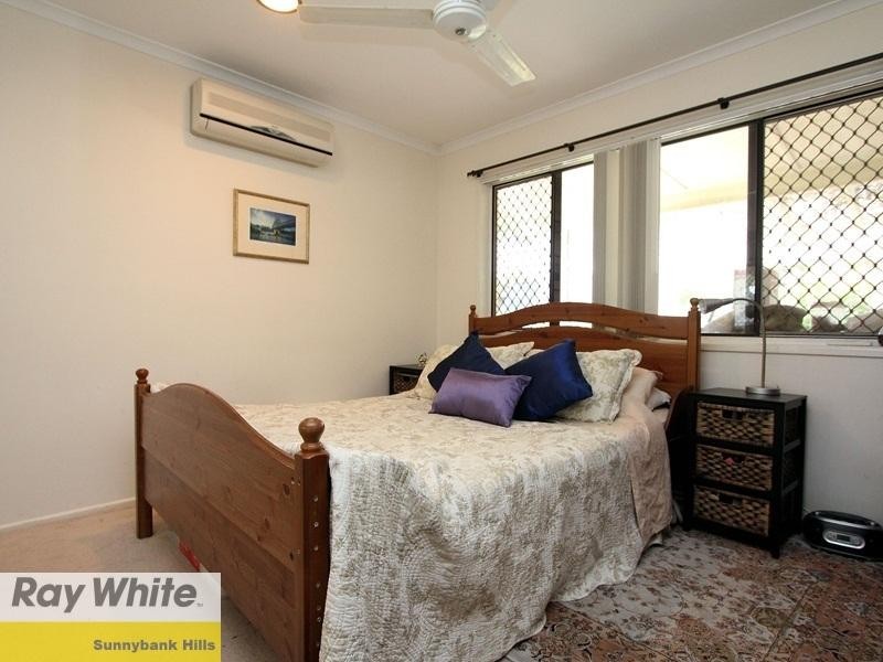 8 Headland Street, Sunnybank QLD 4109