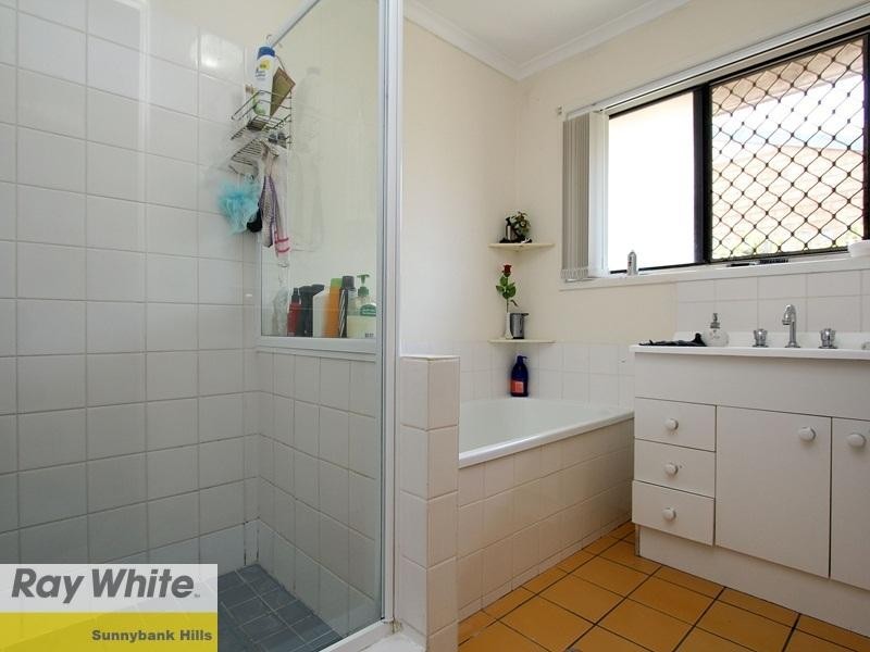 8 Headland Street, Sunnybank QLD 4109