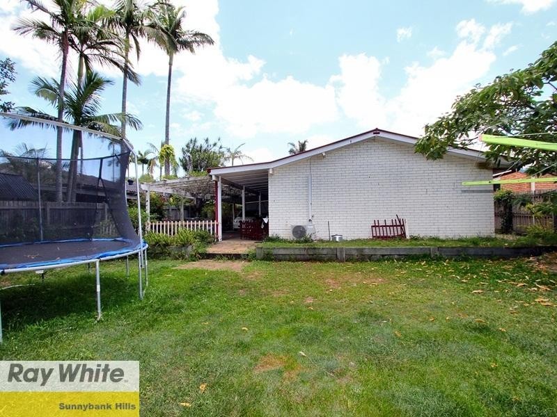 8 Headland Street, Sunnybank QLD 4109