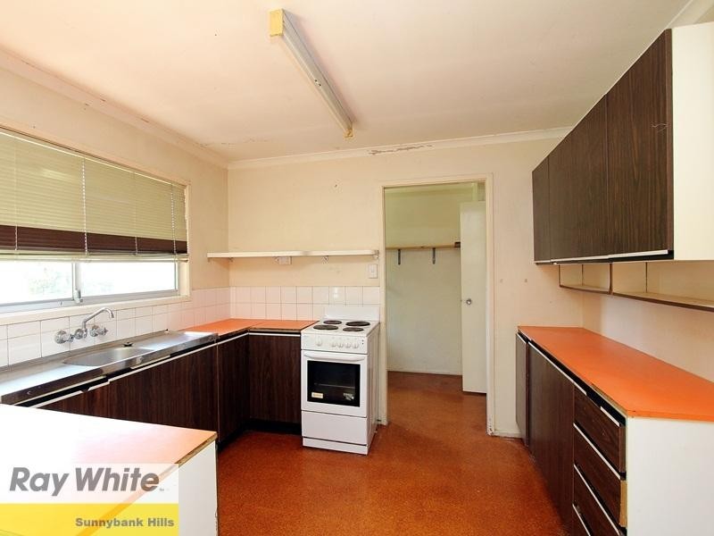 21 Lyngrove Street, Kingston QLD 4114